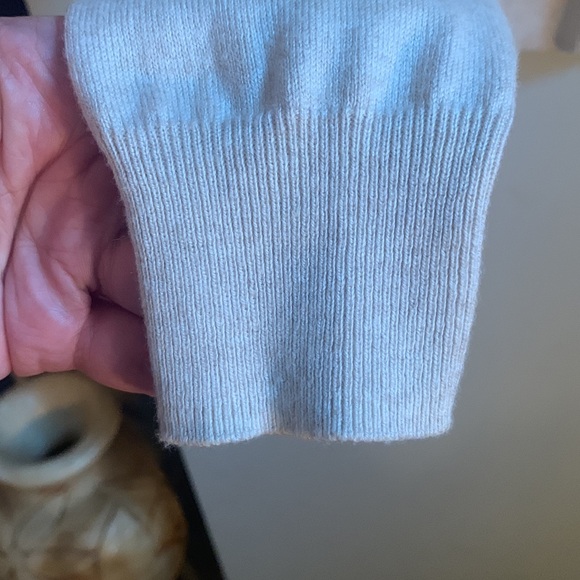 Merona, Sz M, cream colour cardigan, with gold studded French collar - Picture 5 of 7